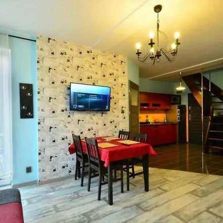 Familijny - 10 Osob 2 Poziomy 2 Lazienki Kuchnia דירה קריניצה מורסקה